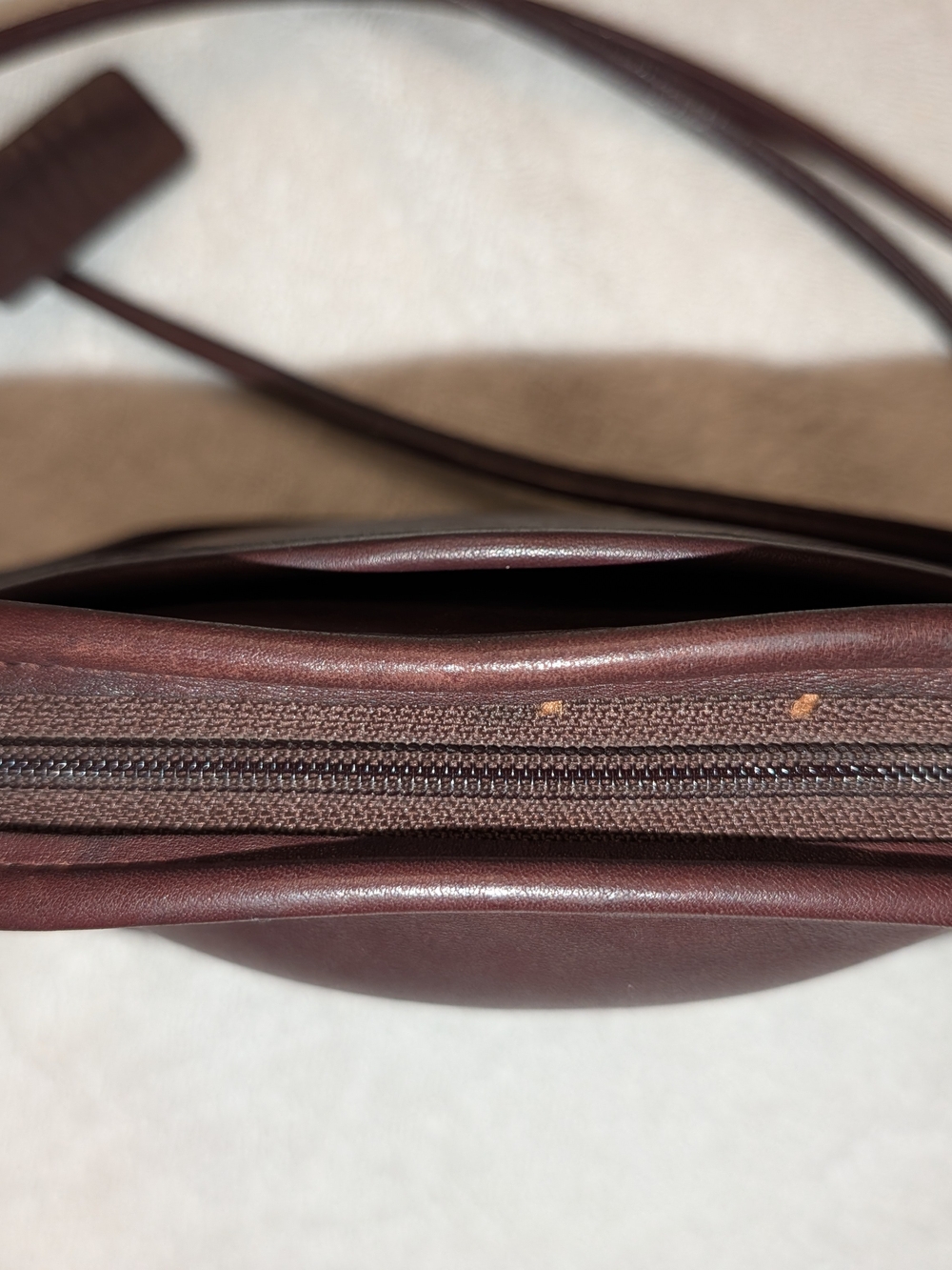 Vintage Coach Hadley - Picture 3 of 5